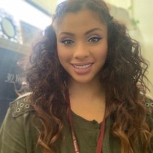 Meet your Posher, Toya